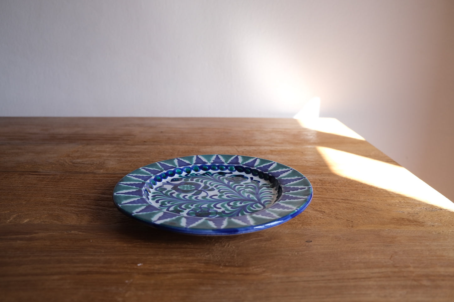 Traditional Fajalauza ceramic plate