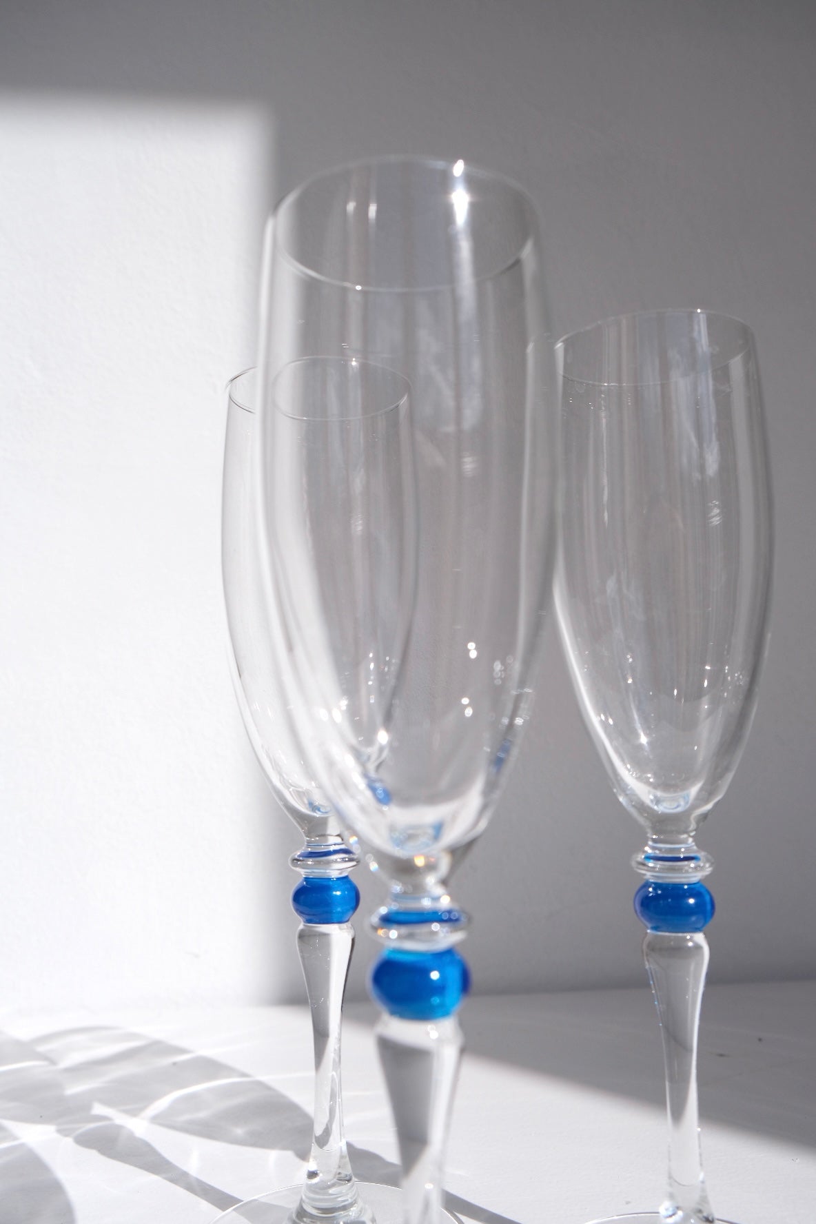 3 vintage Luminarc champagne/cava flutes