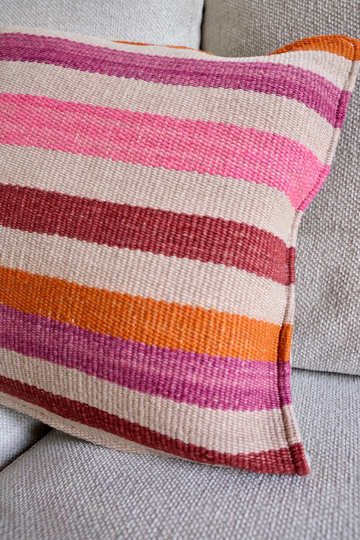 Peruvian Frazada 100% wool handwoven cushion cover