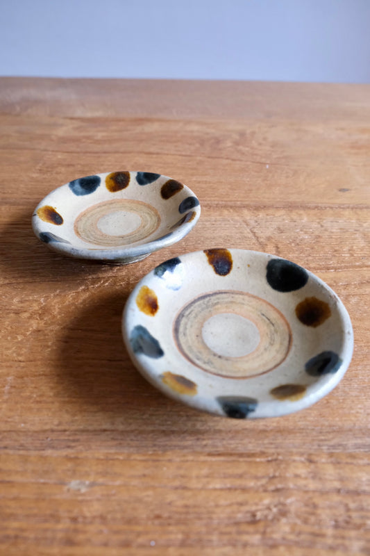 Pair of Yachimun dishes, hand-made in Okinawa, Japan