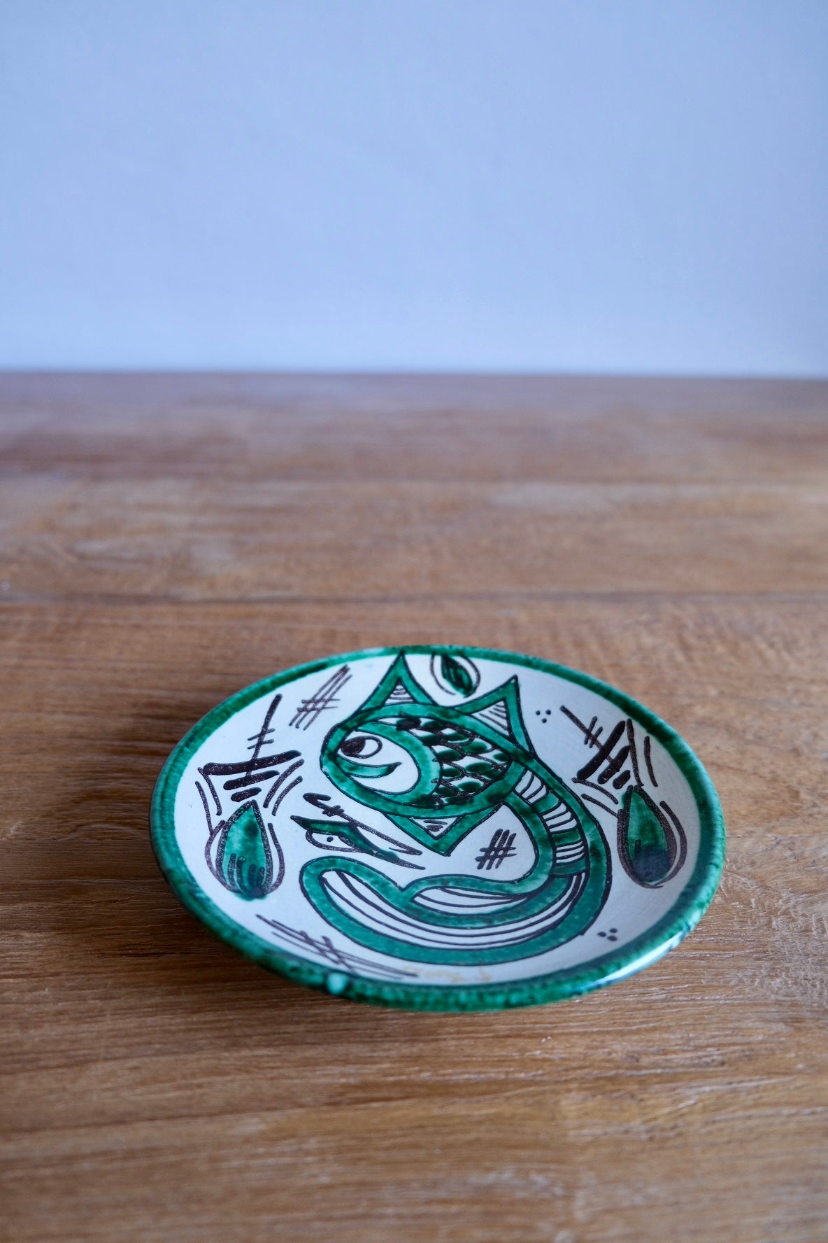 Punter ceramic plate