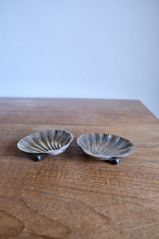 Vintage silver-plated shell trinket dishes