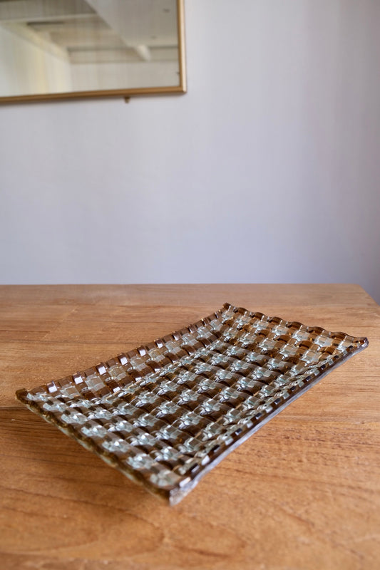 Retro two-tone woven glass tray