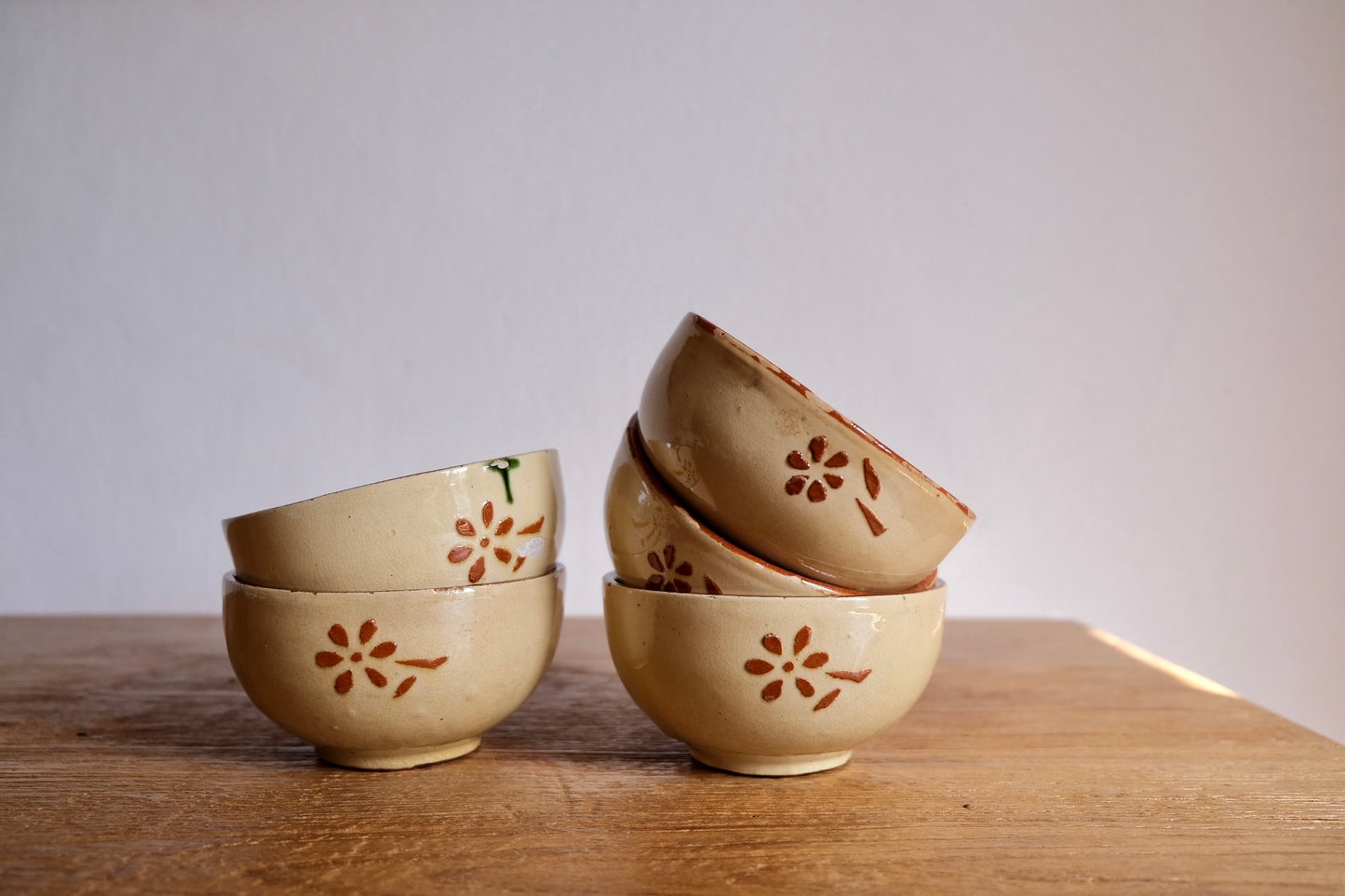 Set of 5 glazed terracotta bowls