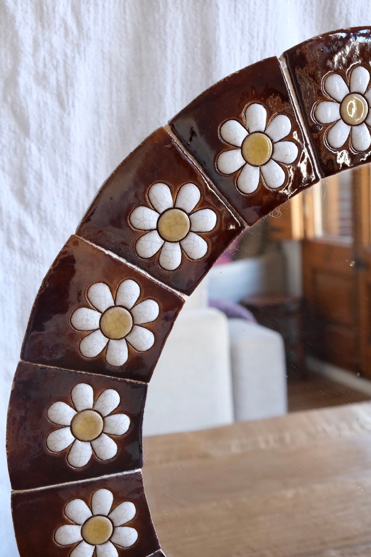 Ceramic mirror with white daisies, Spain