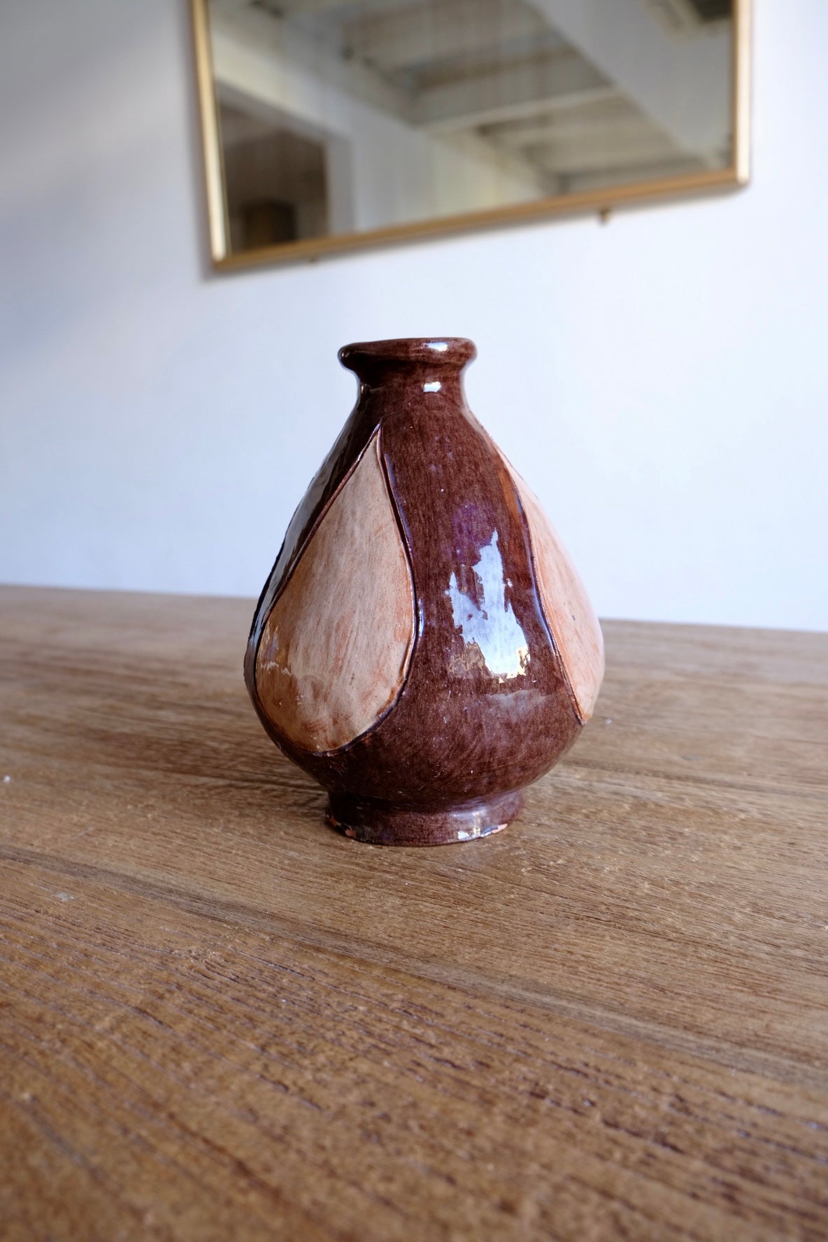 Glazed drop-shaped vase